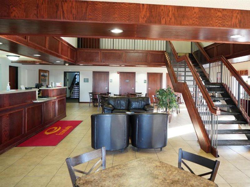 Econo Lodge Inn & Suites Kearney Extérieur photo