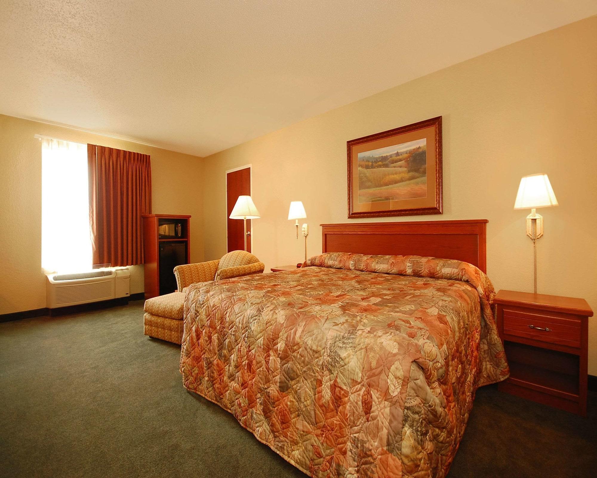 Econo Lodge Inn & Suites Kearney Extérieur photo