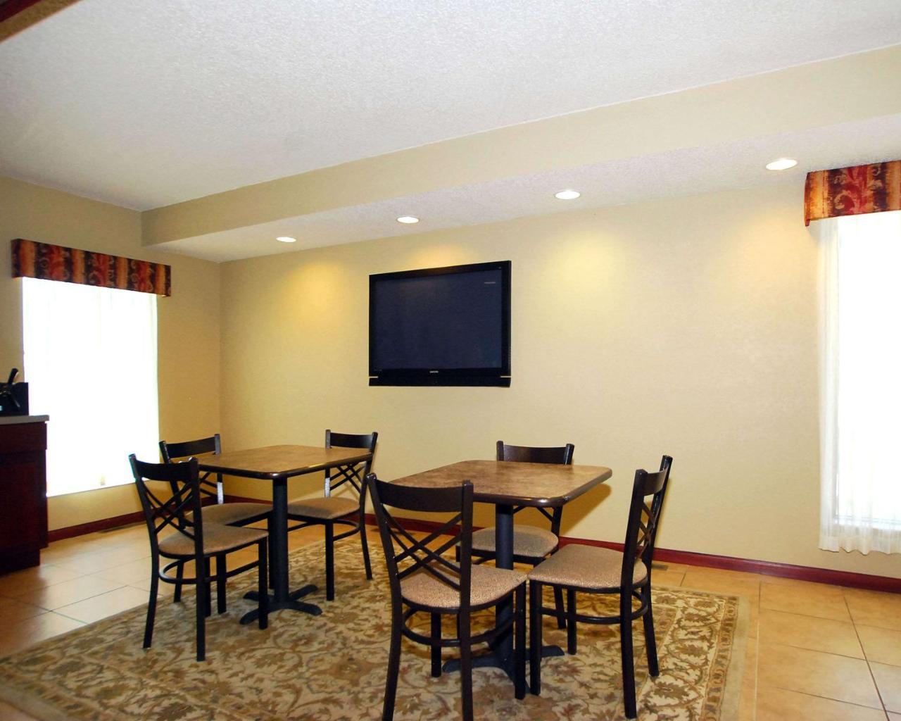 Econo Lodge Inn & Suites Kearney Extérieur photo