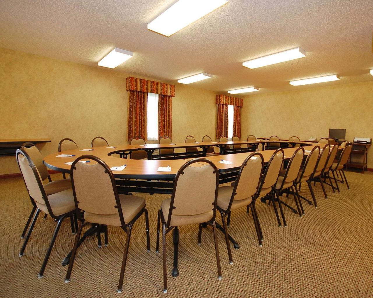 Econo Lodge Inn & Suites Kearney Extérieur photo